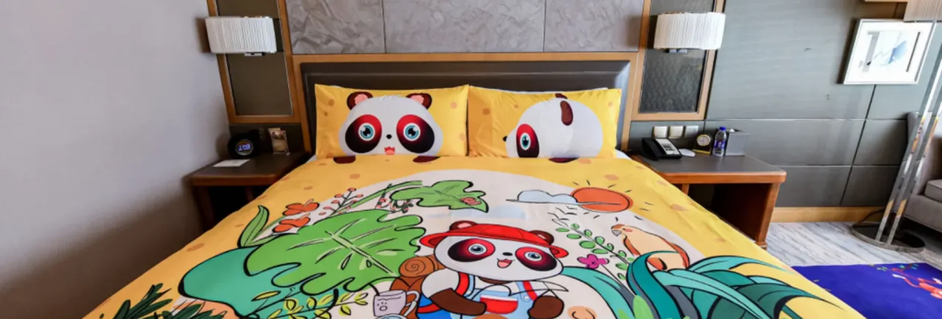 Jiabao Panda Childlike Theme Deluxe Double Bed Room