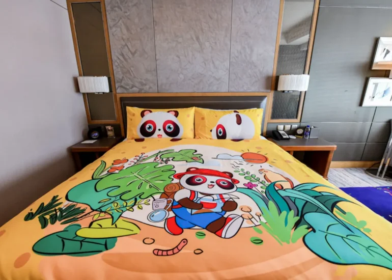 Jiabao Panda Childlike Theme Deluxe Double Bed Room